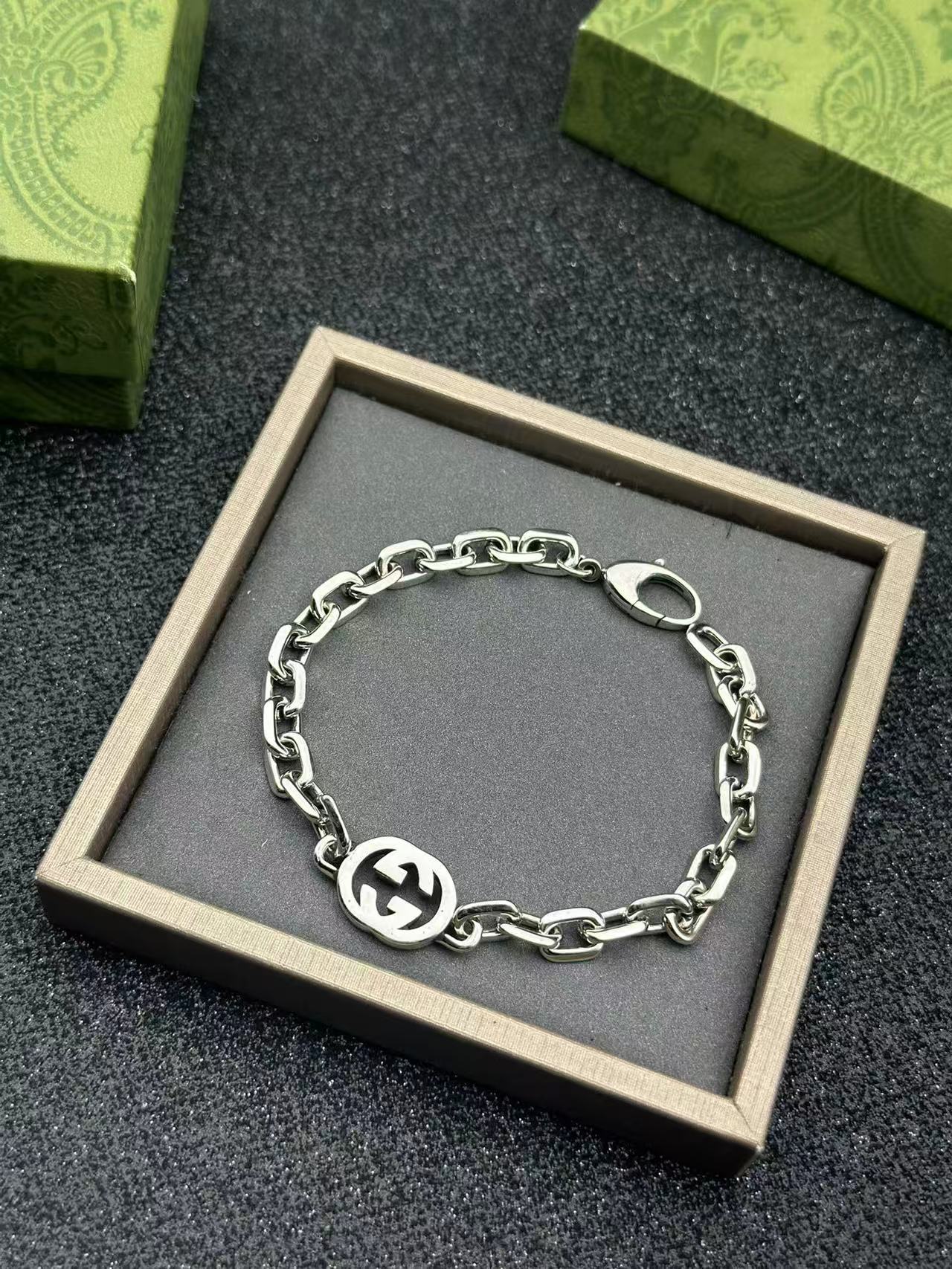 〔グッチ インターロッキング〕チェーン ブレスレット