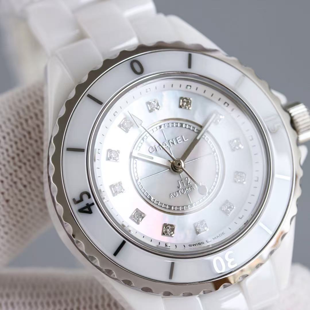 CHANEL J12 キャリバー 12.2, 33mm