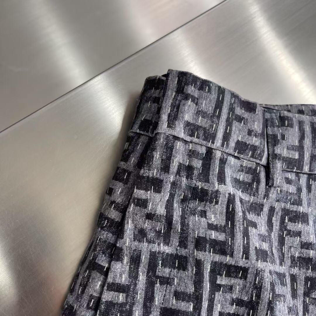 Fendi ステッチ入り ブルーFFデニム ショートパンツ