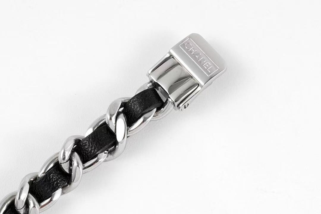 CHANEL プルミエール アイコニック チェーン