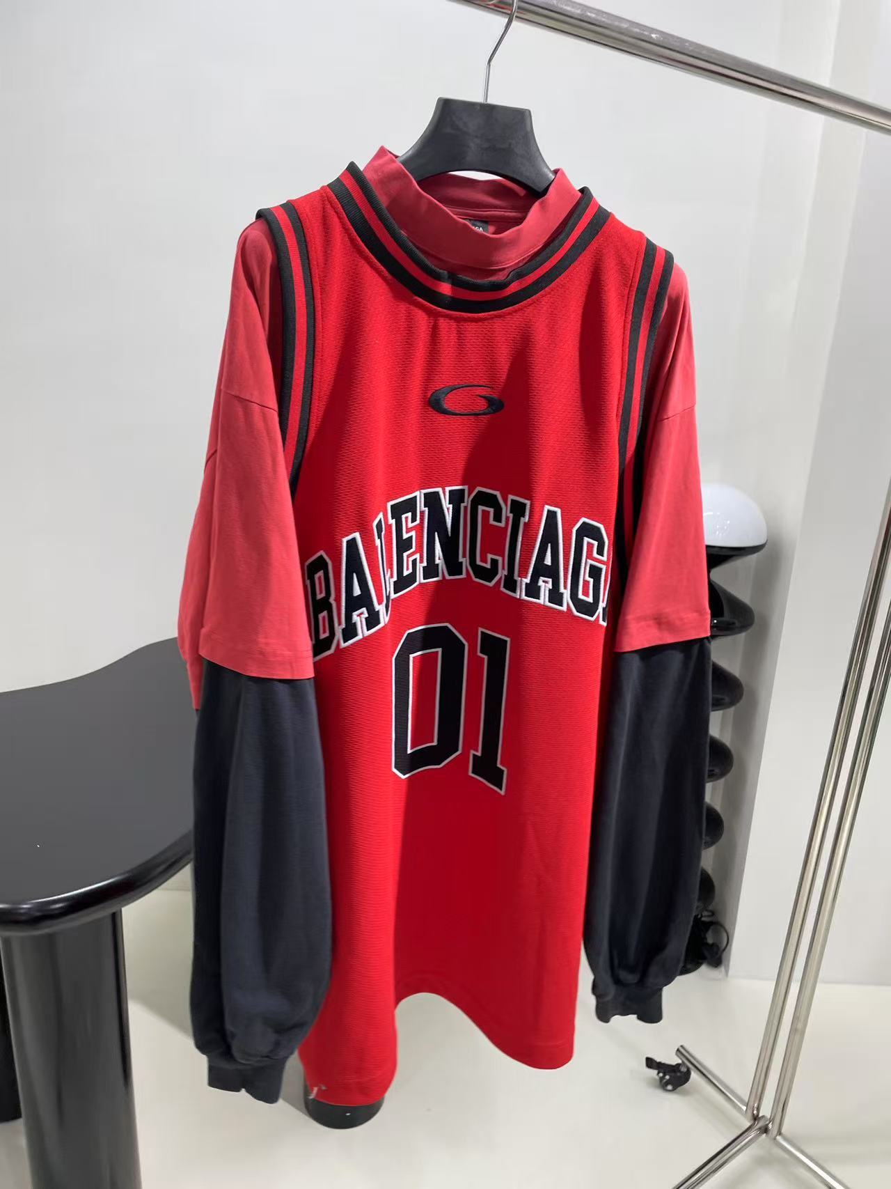 Balenciaga レッド/ブラック の メンズ BASKETBALL SERIES - レイヤード ロングスリーブ Tシャツ