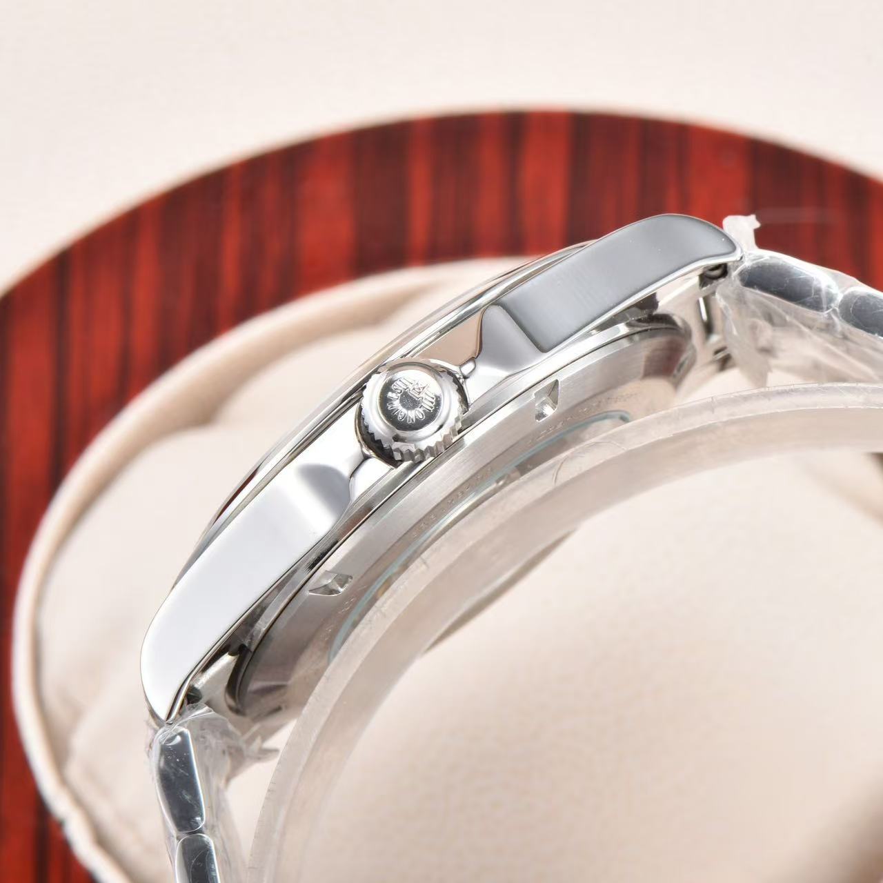 LONGINES  ロンジン  コンクエスト, L3.830.4.52.6, 自動巻 ウォッチ, Ø 41.00 mm, ステンレススティール.