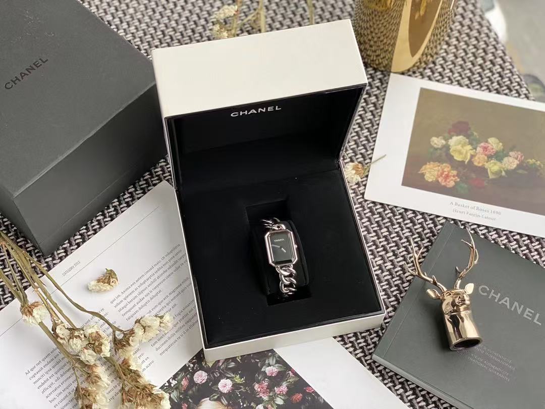 CHANEL プルミエール メタル チェーン