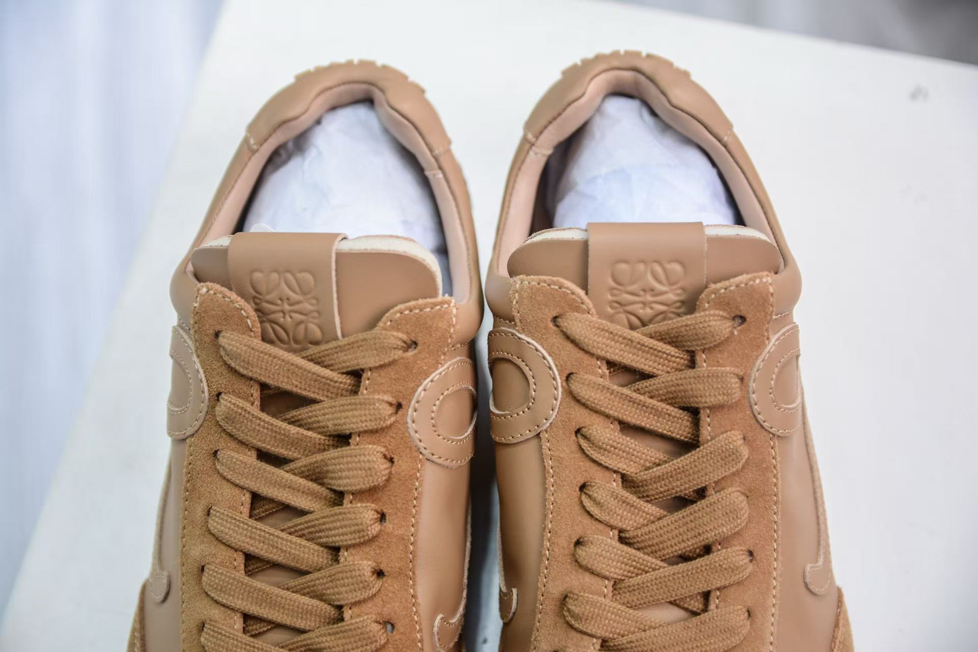 Loewe バレエランナー 2.0（ソフトカーフ）