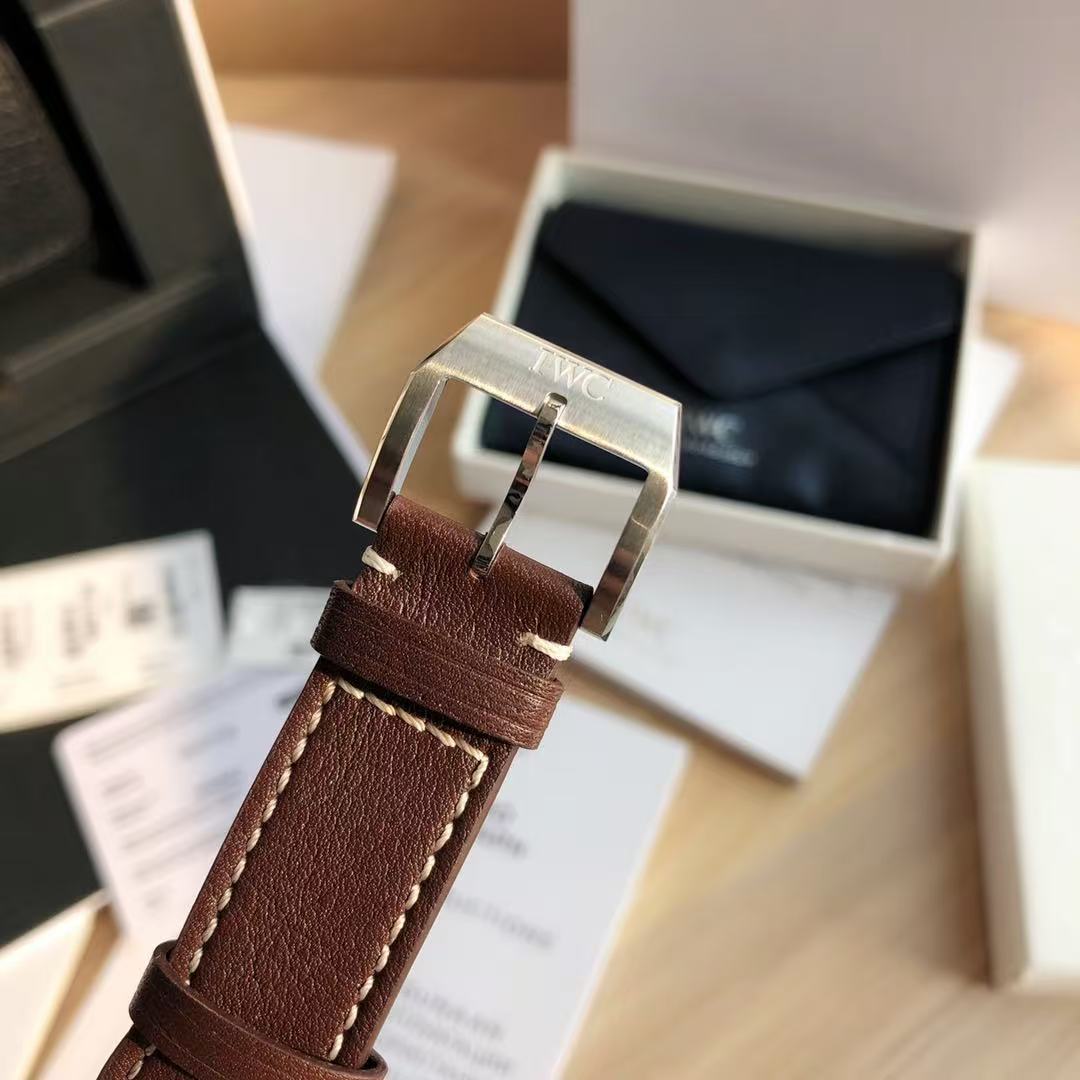 IWC  パイロット・ウォッチ・クロノグラフ