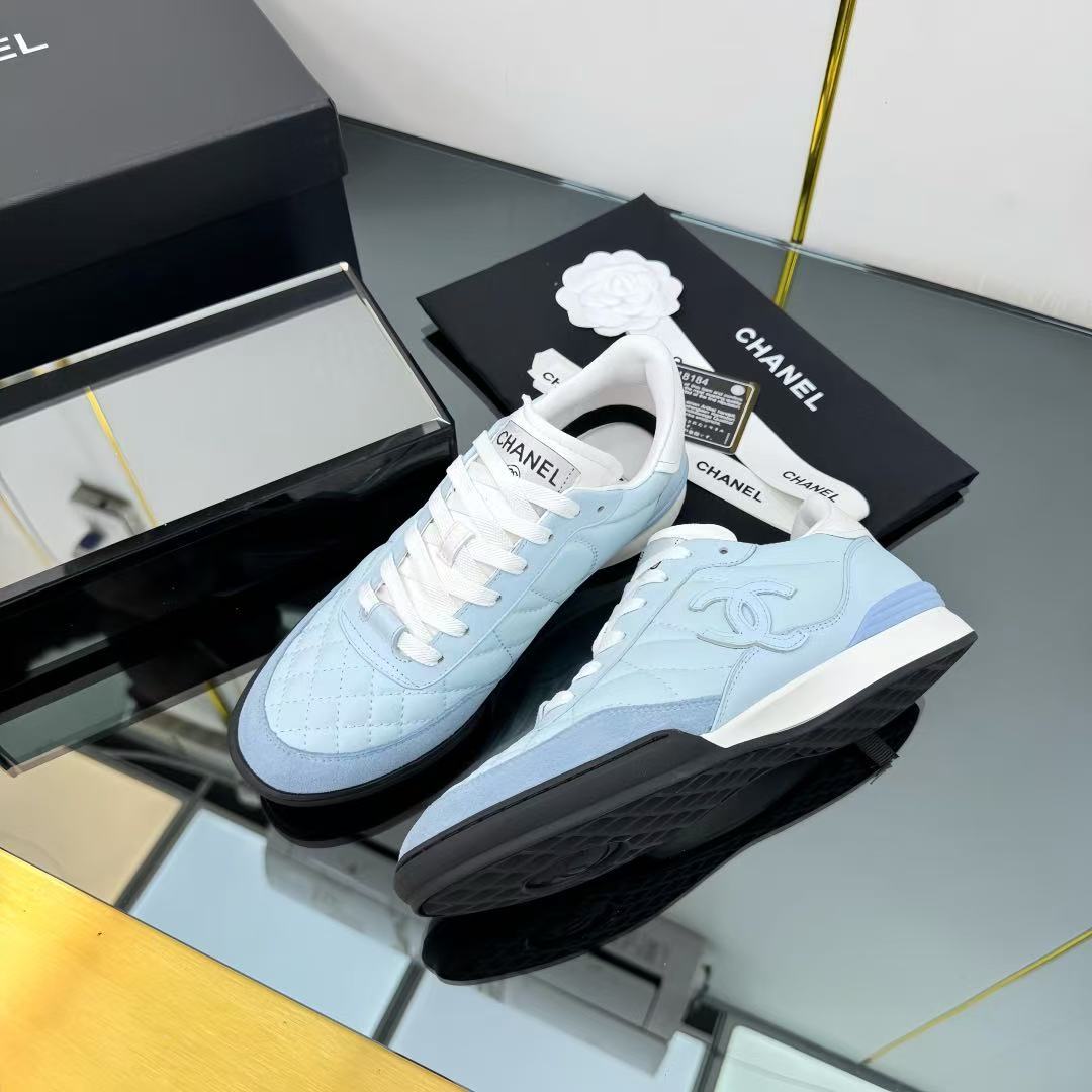 CHANEL シャイニー カーフスキン カーフスキン & スエード カーフスキン  ブルー & ホワイト