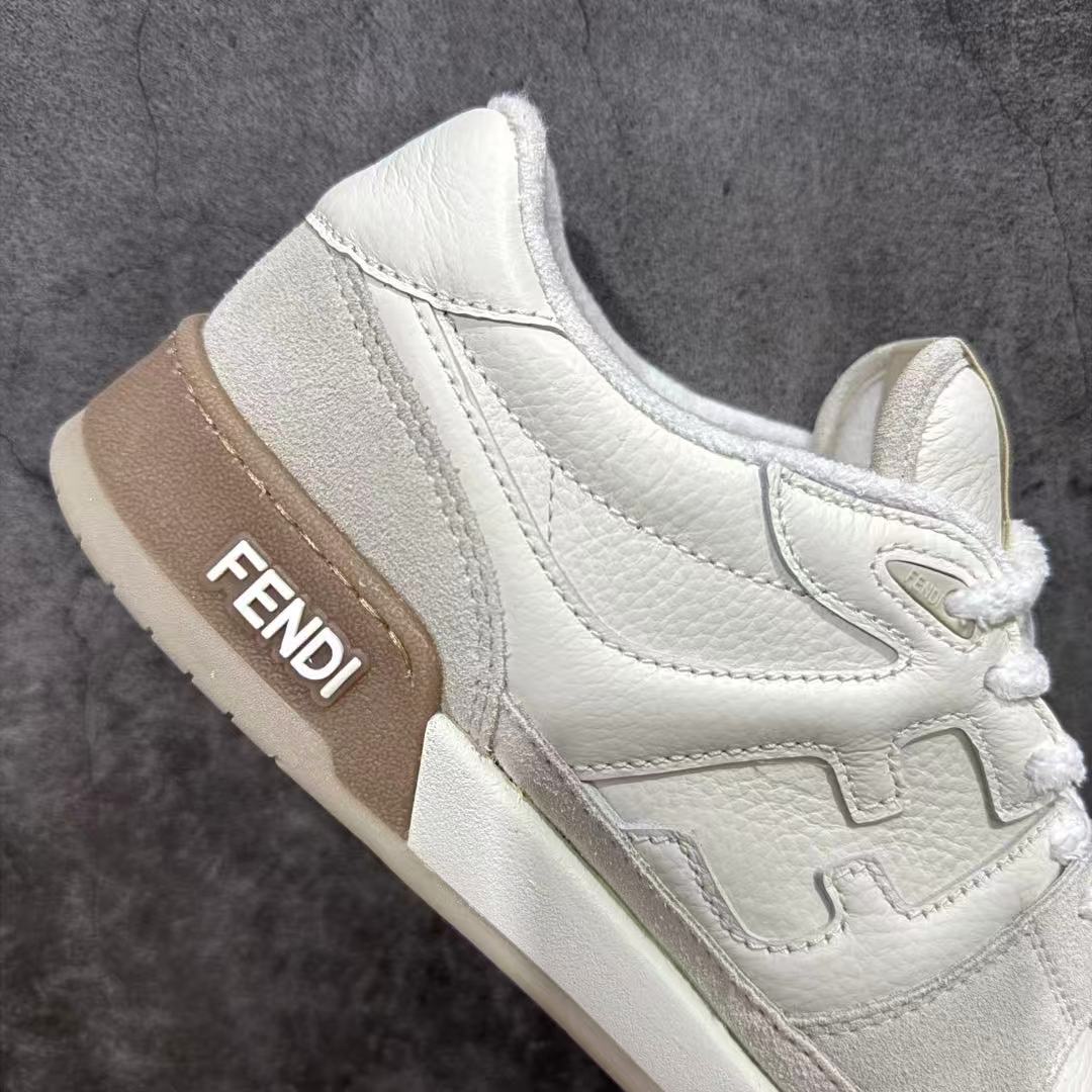 Fendi フェンディ マッチ ホワイトスエード ロートップ