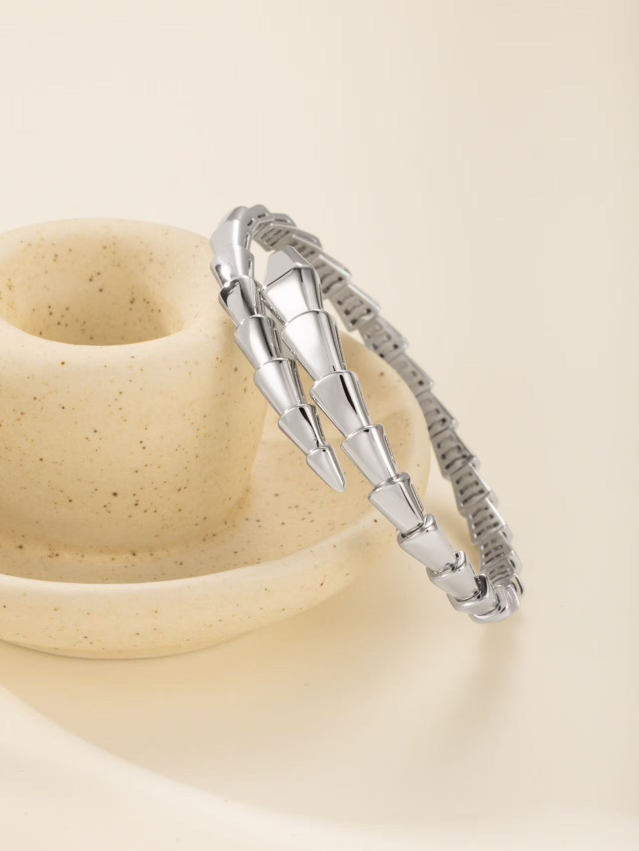 Bvlgari セルペンティ ヴァイパー ブレスレット