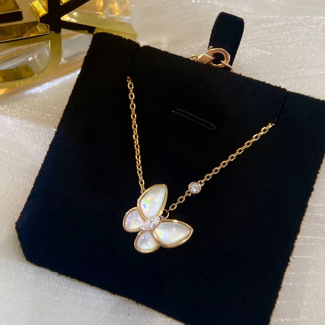 ドゥ パピヨン ペンダント  イエローゴールド, ダイヤモンド, マザー オブ パール