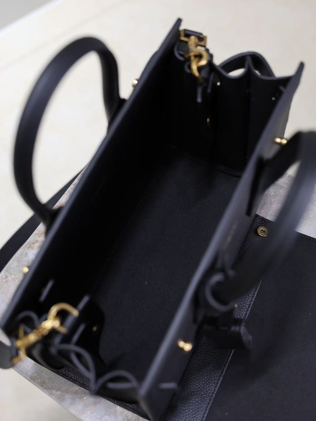 Saint Laurent サンローラン  サック ド ジュール ソフト ナノ（グレインレザー）