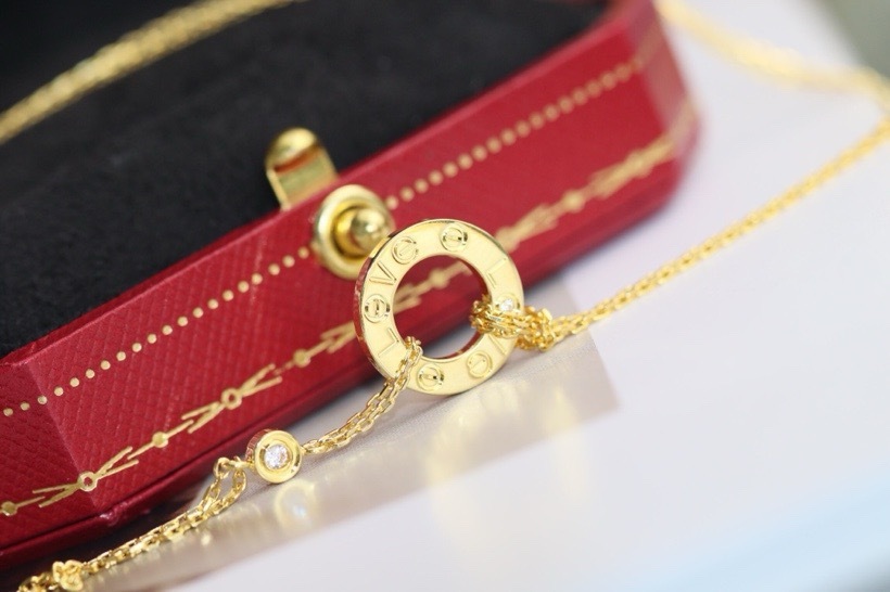 LOVE ネックレス、ダイヤモンド2石