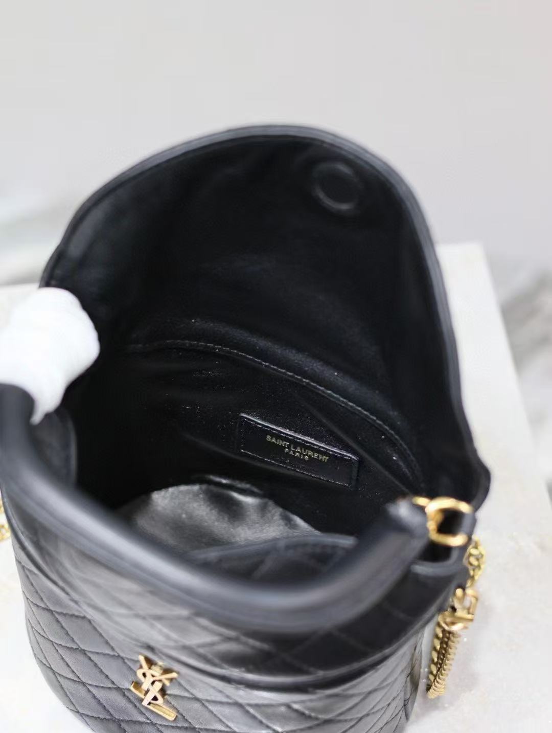  Saint Laurent サンローラン ギャビー バケットバッグ（ラムスキン）