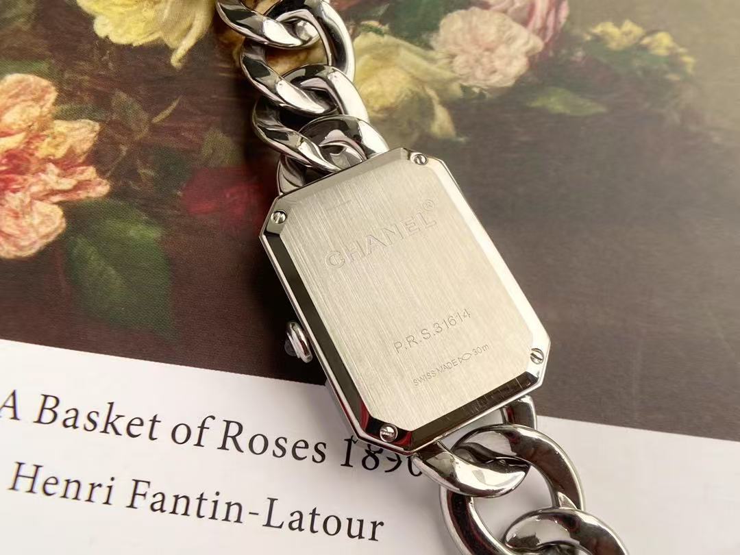 CHANEL プルミエール メタル チェーン