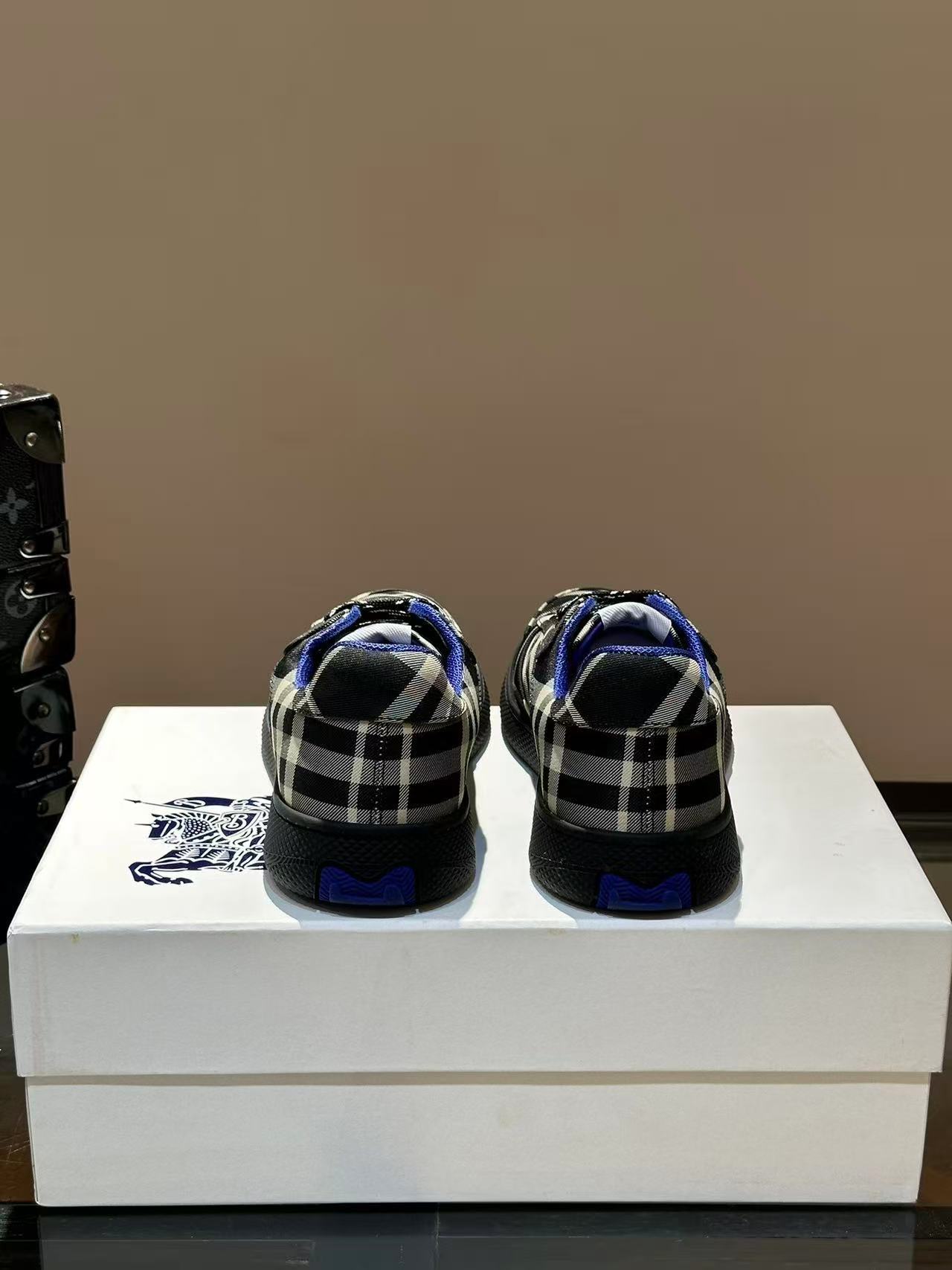 Burberry チェック テラススニーカー
