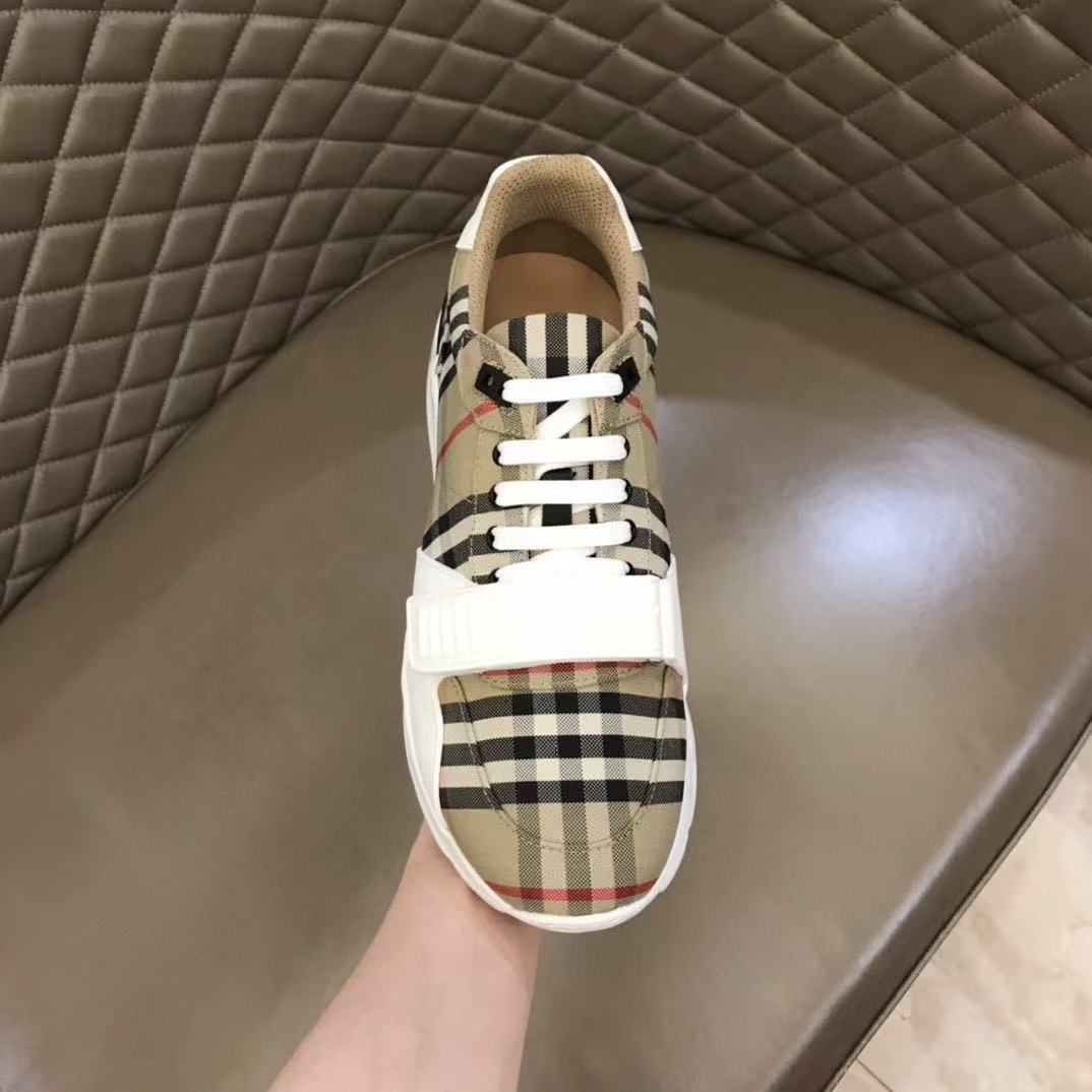 Burberry チェック＆レザー スニーカー
