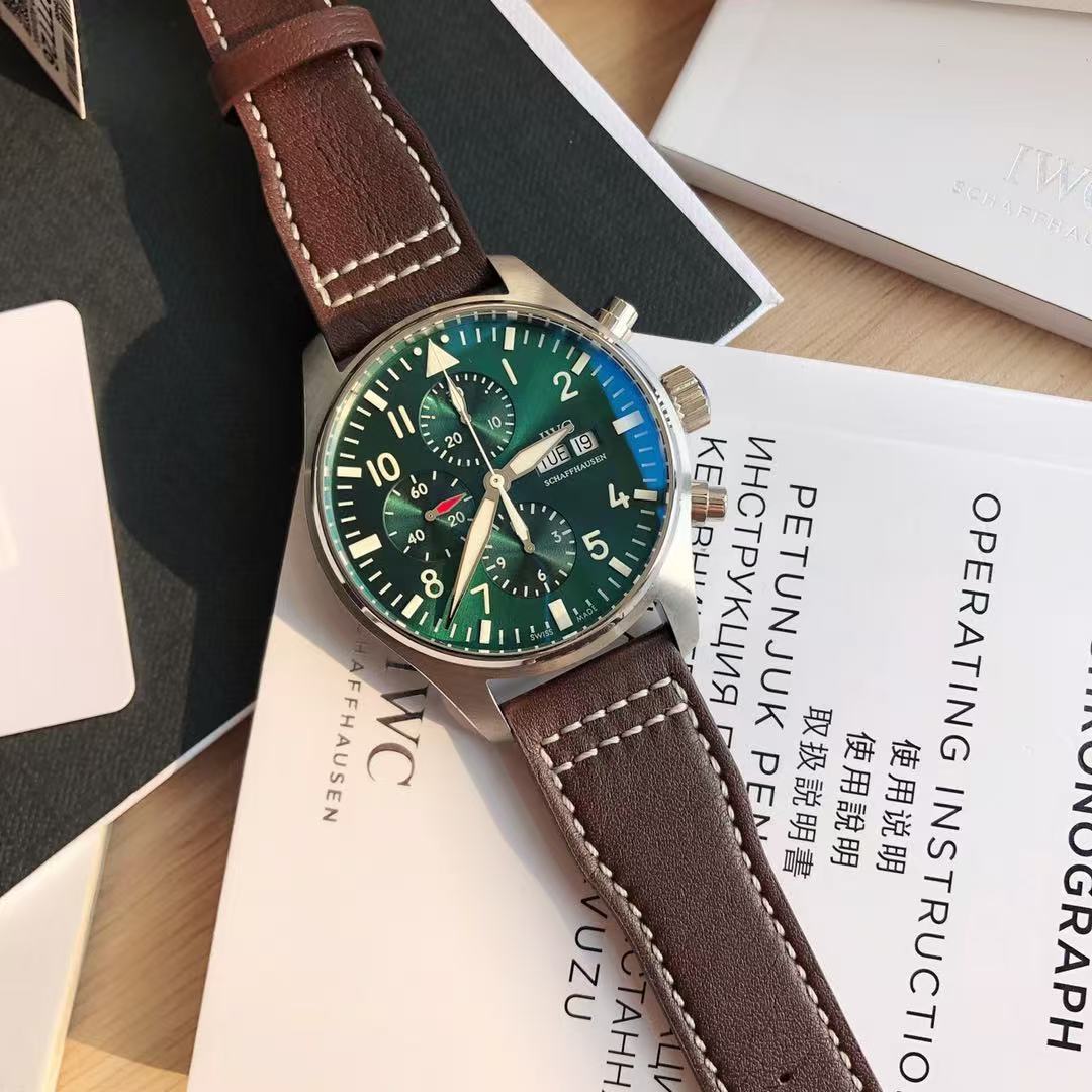 IWC  パイロット・ウォッチ・クロノグラフ