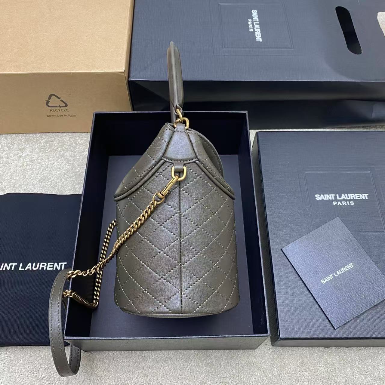 Saint Laurent サンローラン  ギャビー バケットバッグ（ラムスキン）
