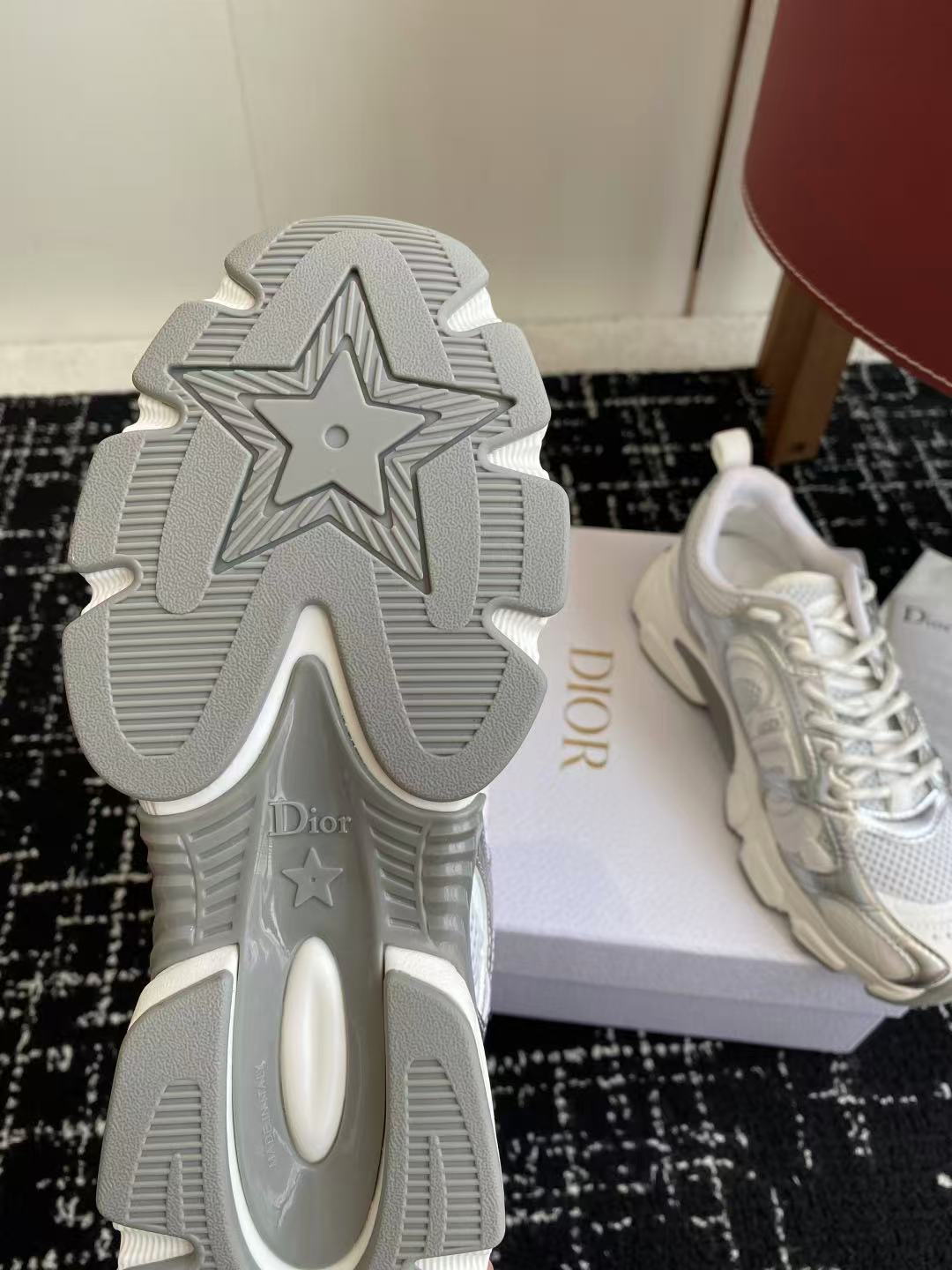 Dior Chrono スニーカー メッシュ & ラミネート レザーエフェクト インサーション