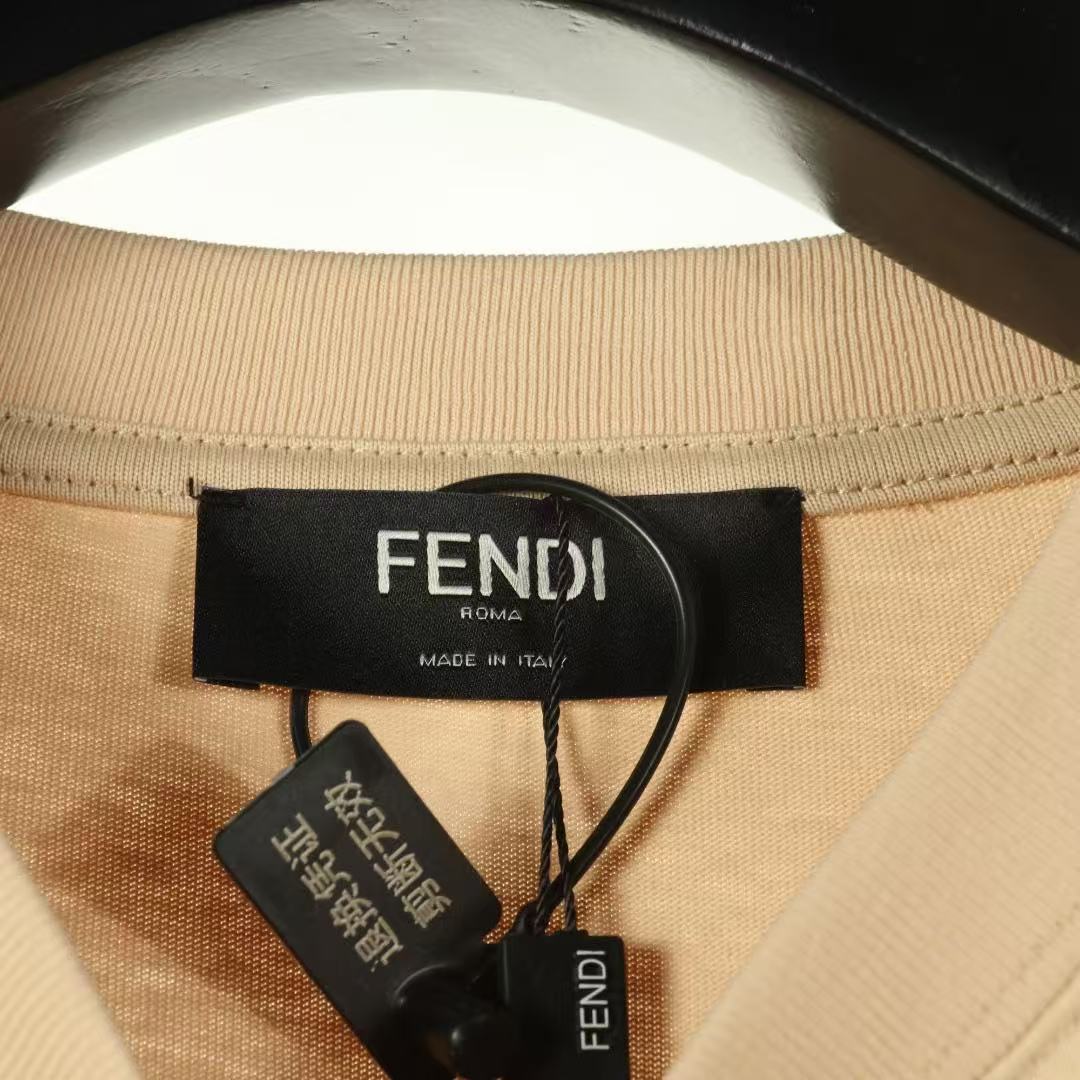 Fendi ベージュジャージー Tシャツ