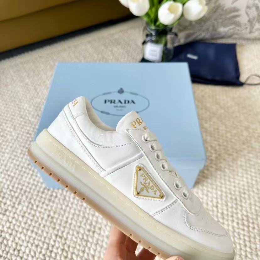 Prada プラダ ダウンタウン ナッパレザー スニーカー