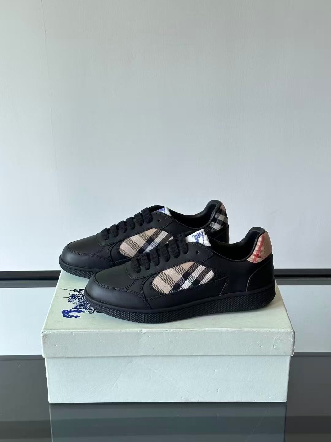 Burberry レザー＆チェック テラススニーカー