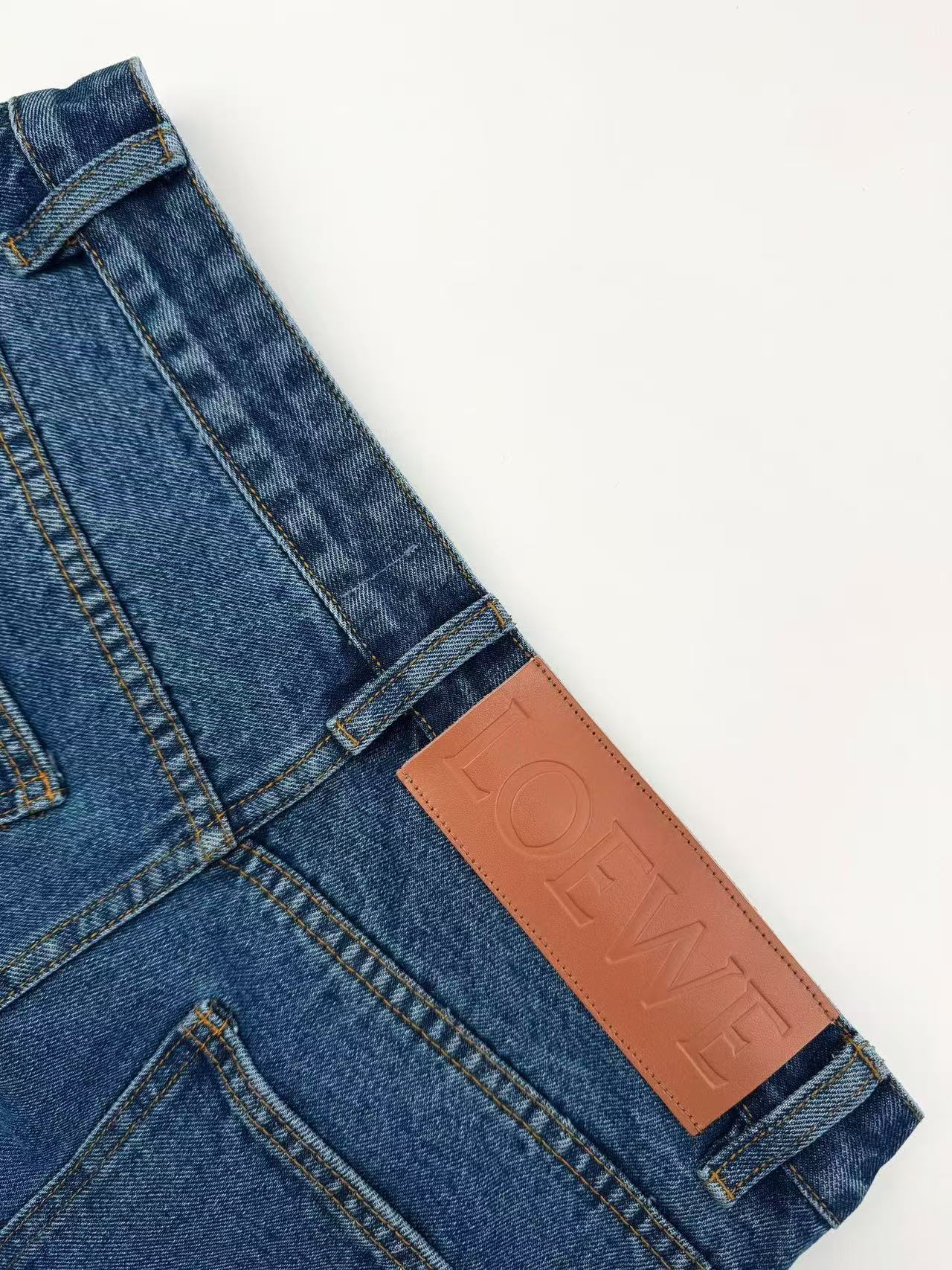 Loewe アナグラム バギー ジーンズ（デニム）