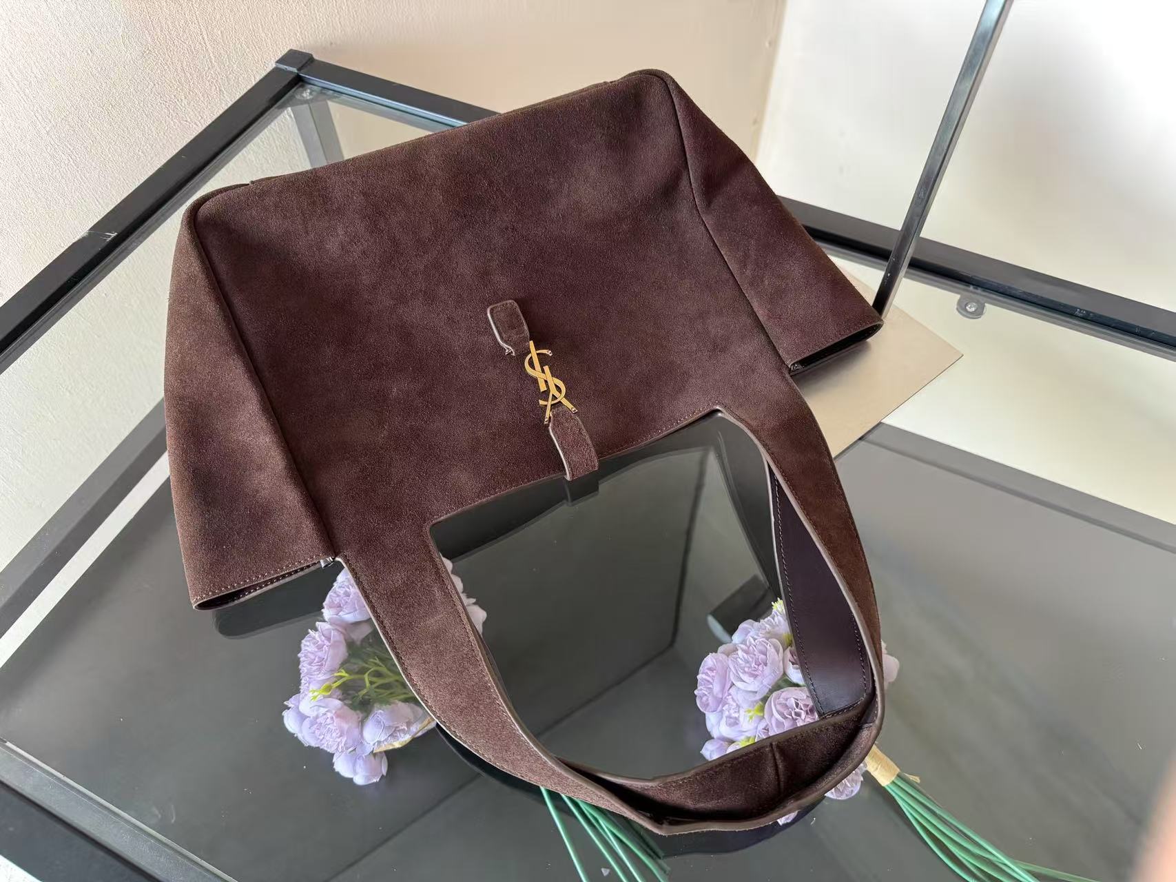  Saint Laurent サンローラン LE 5 À 7 BEA（スエード）