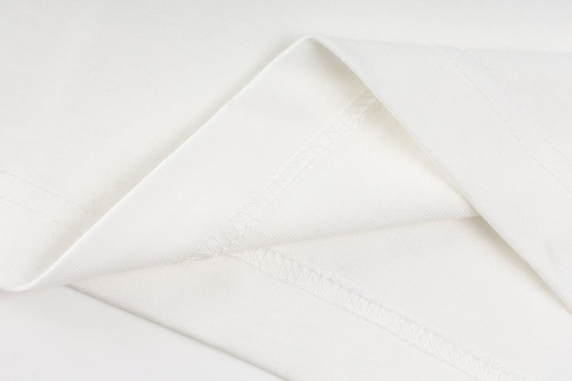 Burberry クロスステッチ EKD​ コットンTシャツ