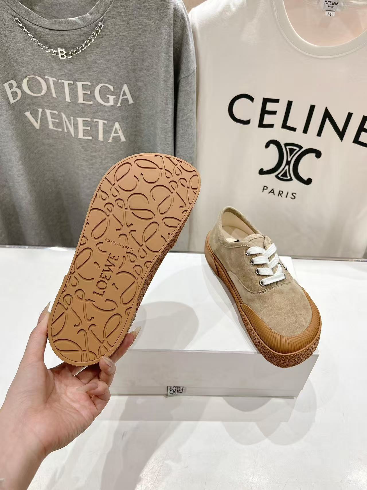 Loewe テラバルカ レースアップスニーカー（スエード）