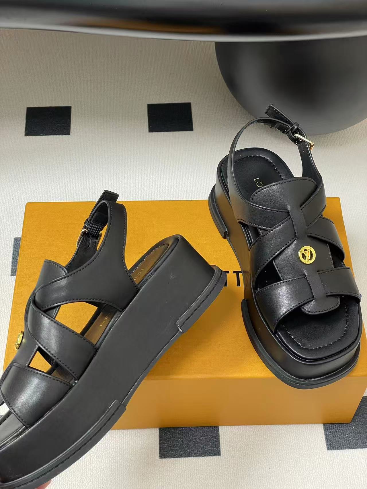 Louis vuitton マヤ サンダル