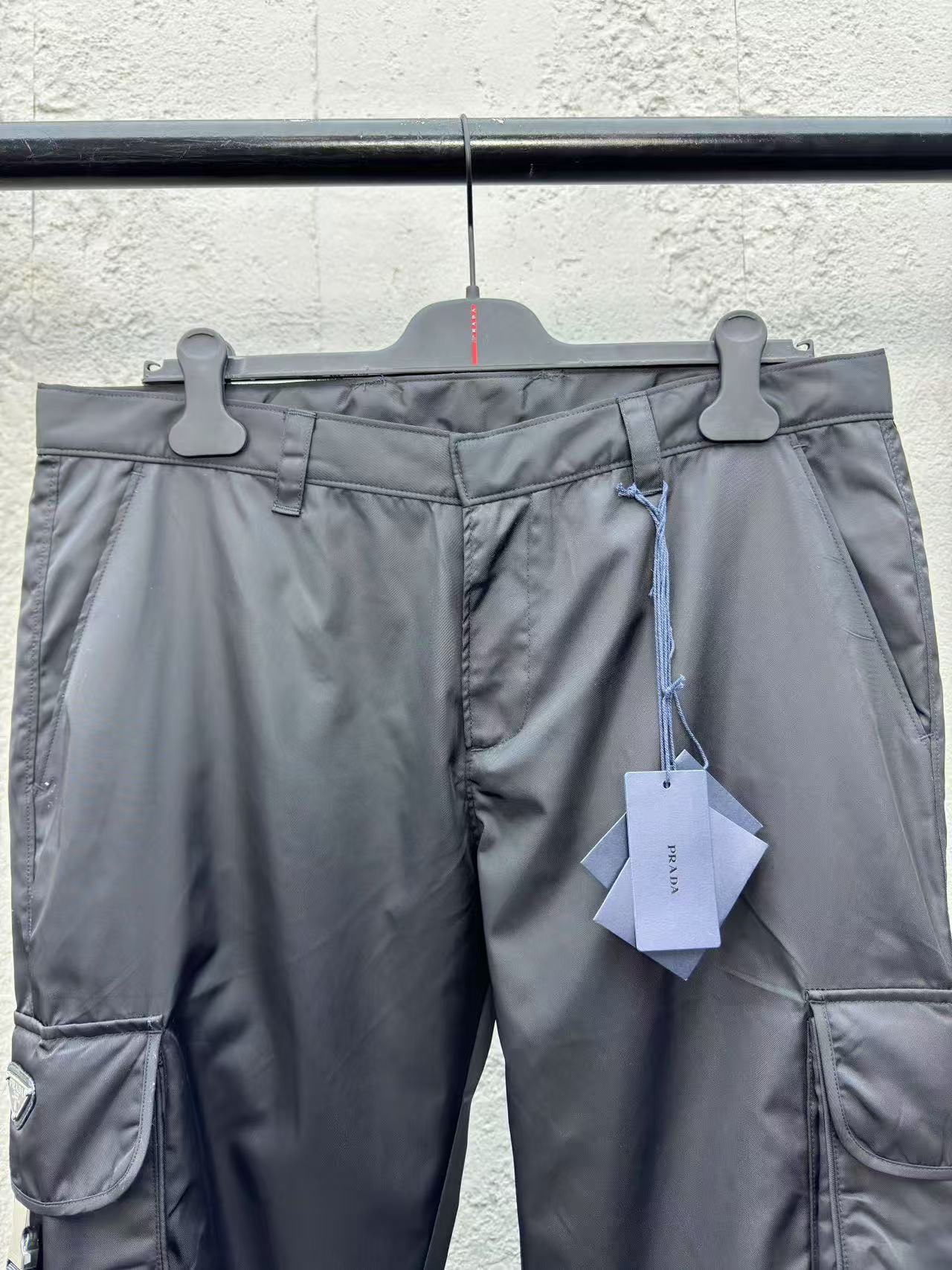 Prada Re-Nylon パンツ