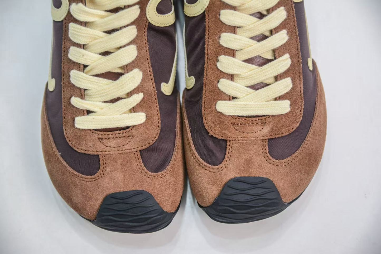 Loewe バレエランナー 2.0（ナイロン&カーフ）