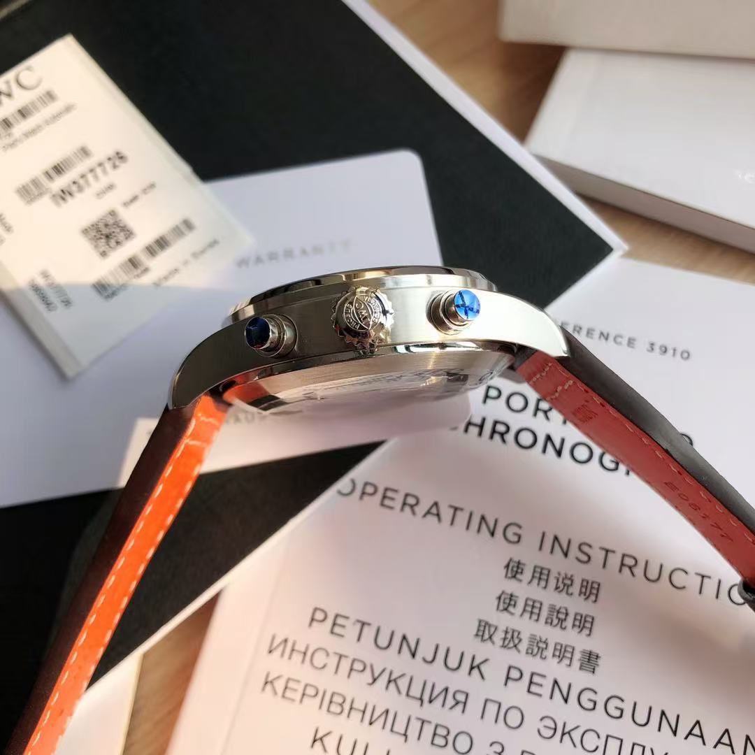 IWC  パイロット・ウォッチ・クロノグラフ