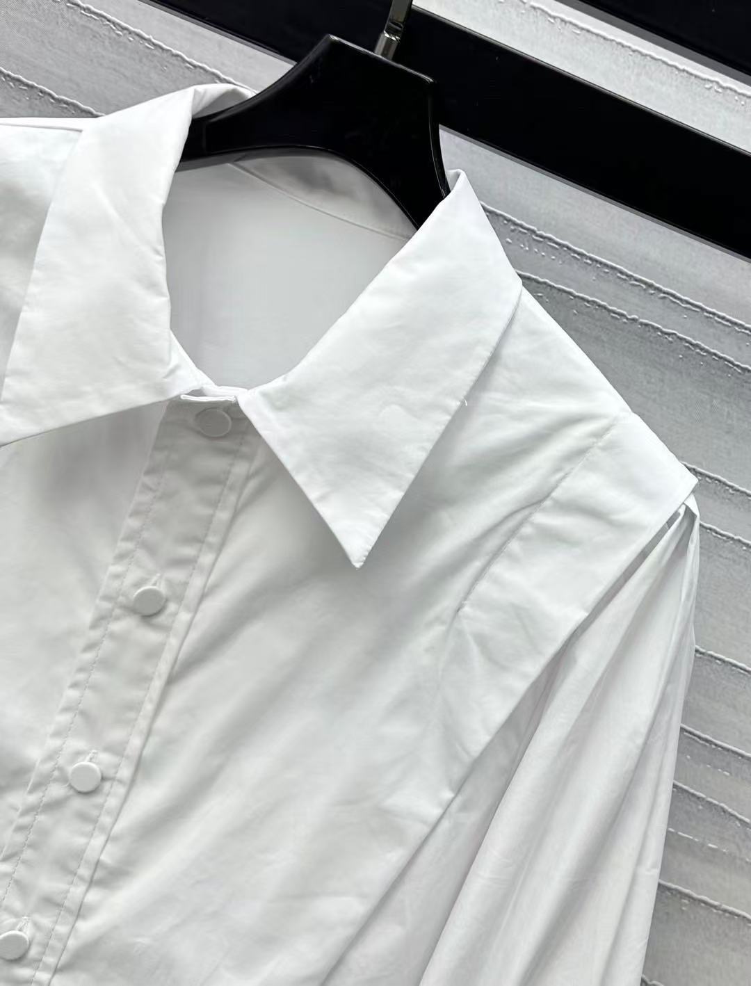 Louis vuitton パフスリーブ ブラウス