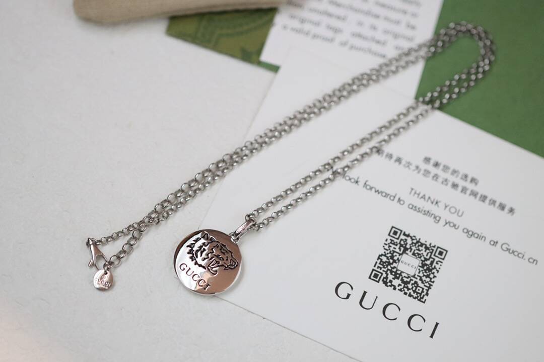 GUCCI タイガー モチーフ ネックレス シルバー