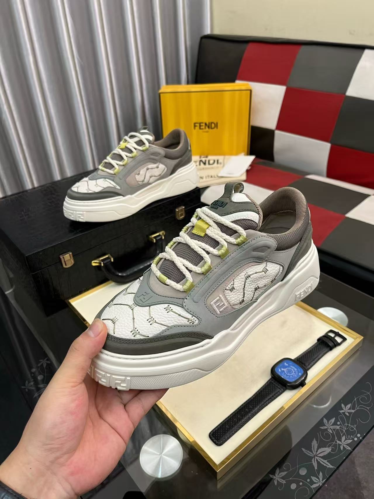 Fendi フェンディ フォース スニーカー