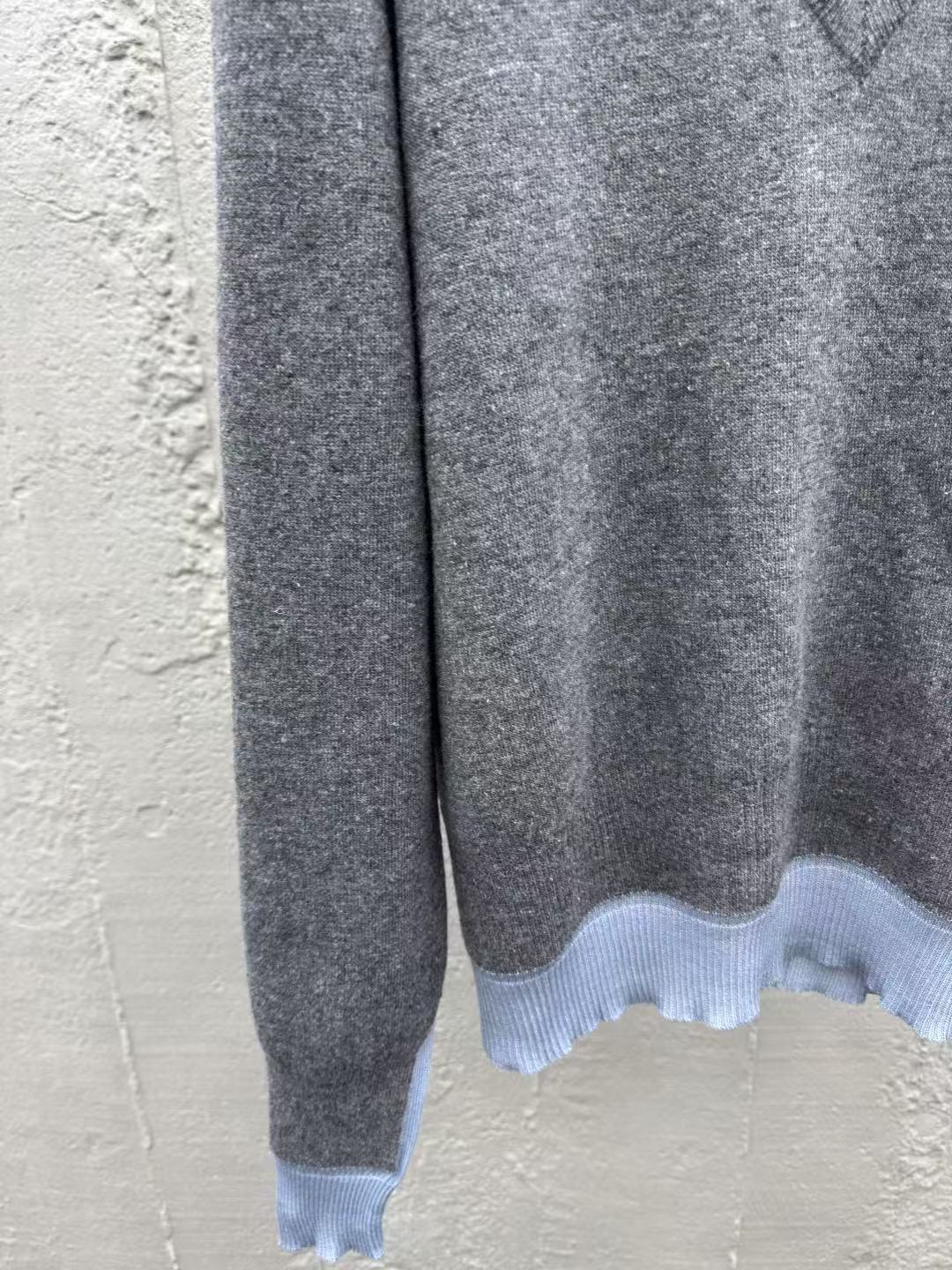 MIUMIU カシミヤxウール ポロセーター