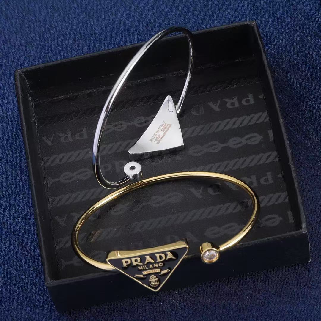 Prada Eternal Gold イエローゴールドxダイヤモンド バングルブレスレット