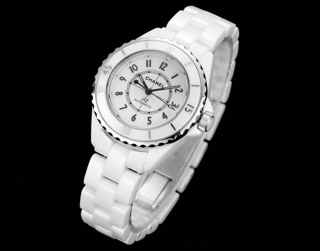 CHANEL J12 キャリバー12.2, 33mm