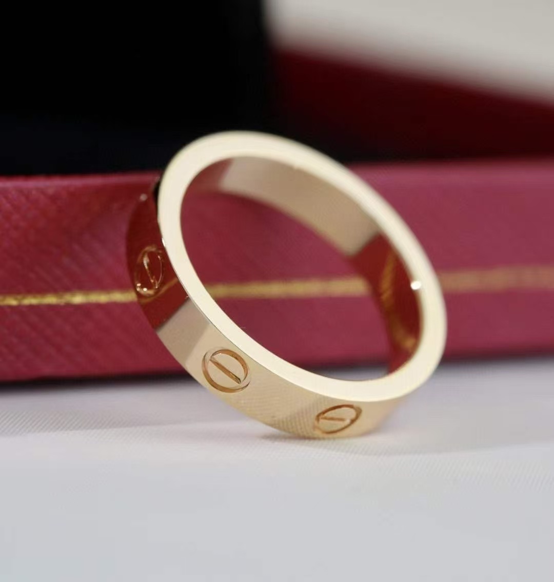 Love リング、スモールモデル