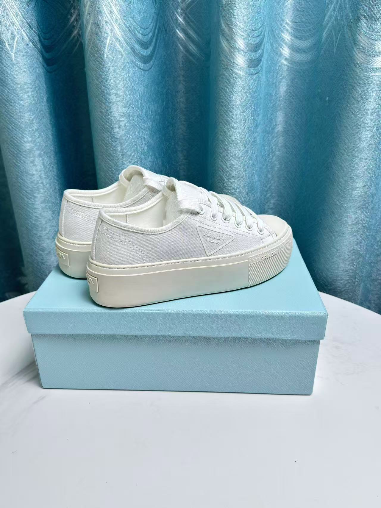 Prada レースアップ ファブリック スニーカー