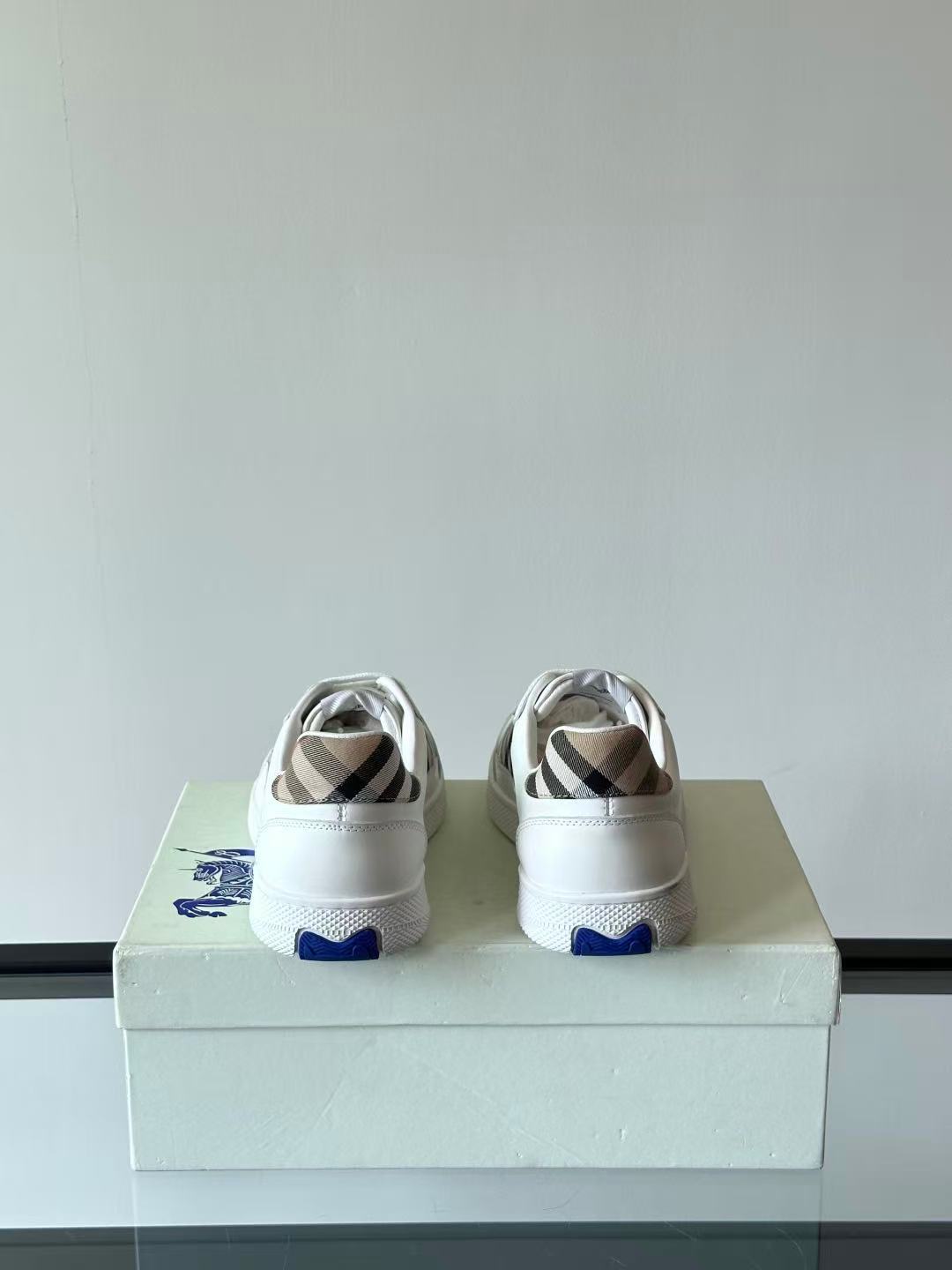 Burberry レザー＆チェック テラススニーカー​