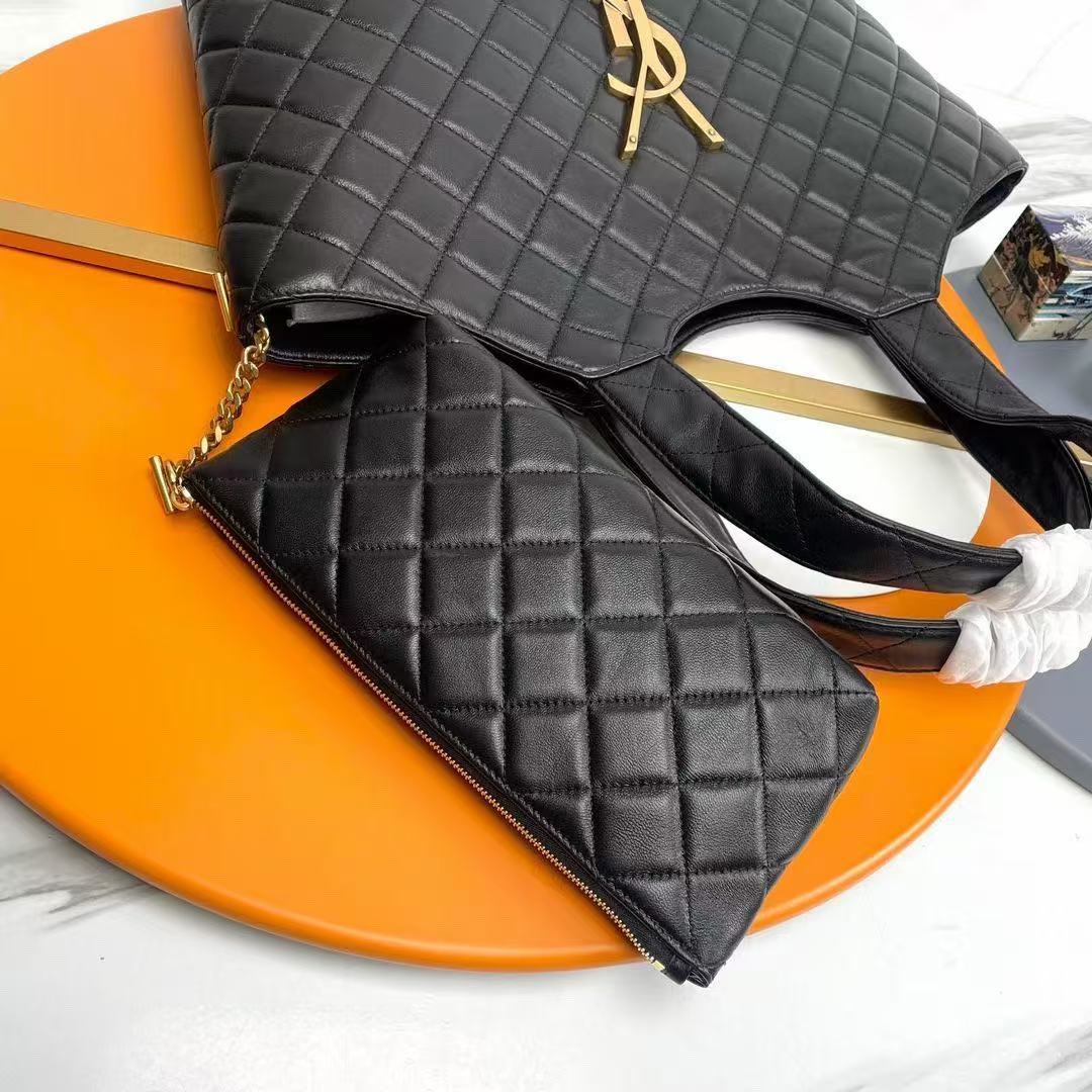  Saint Laurent サンローラン イカール マキシ ショッピングバッグ（ラムスキン／キルティング）
