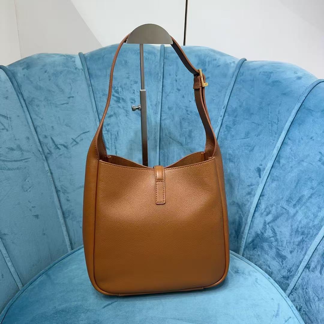 Saint Laurent サンローラン LE 5 À 7 ソフト スモール（グレインレザー）