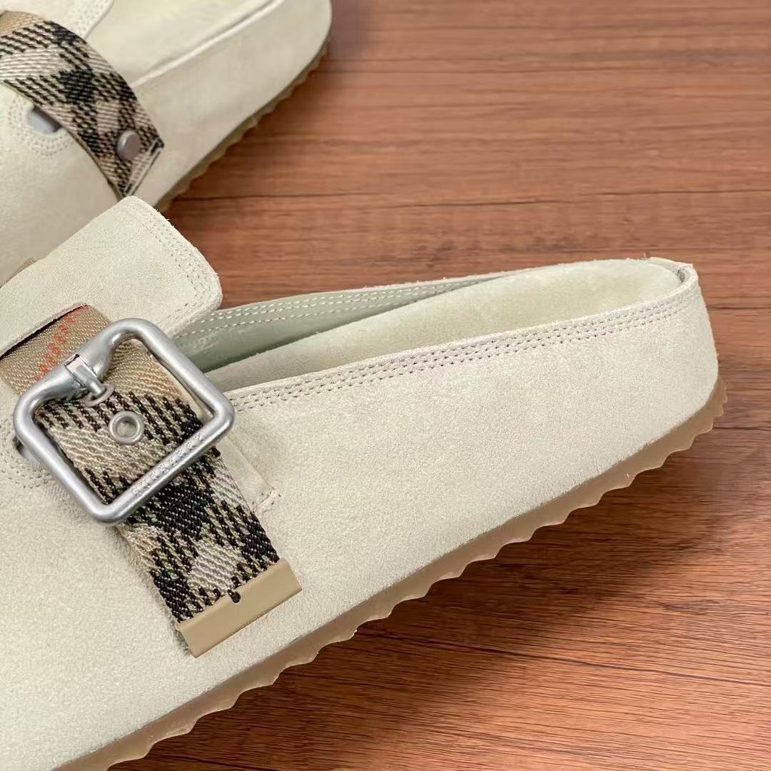 Burberry スエード アーチンクロッグ