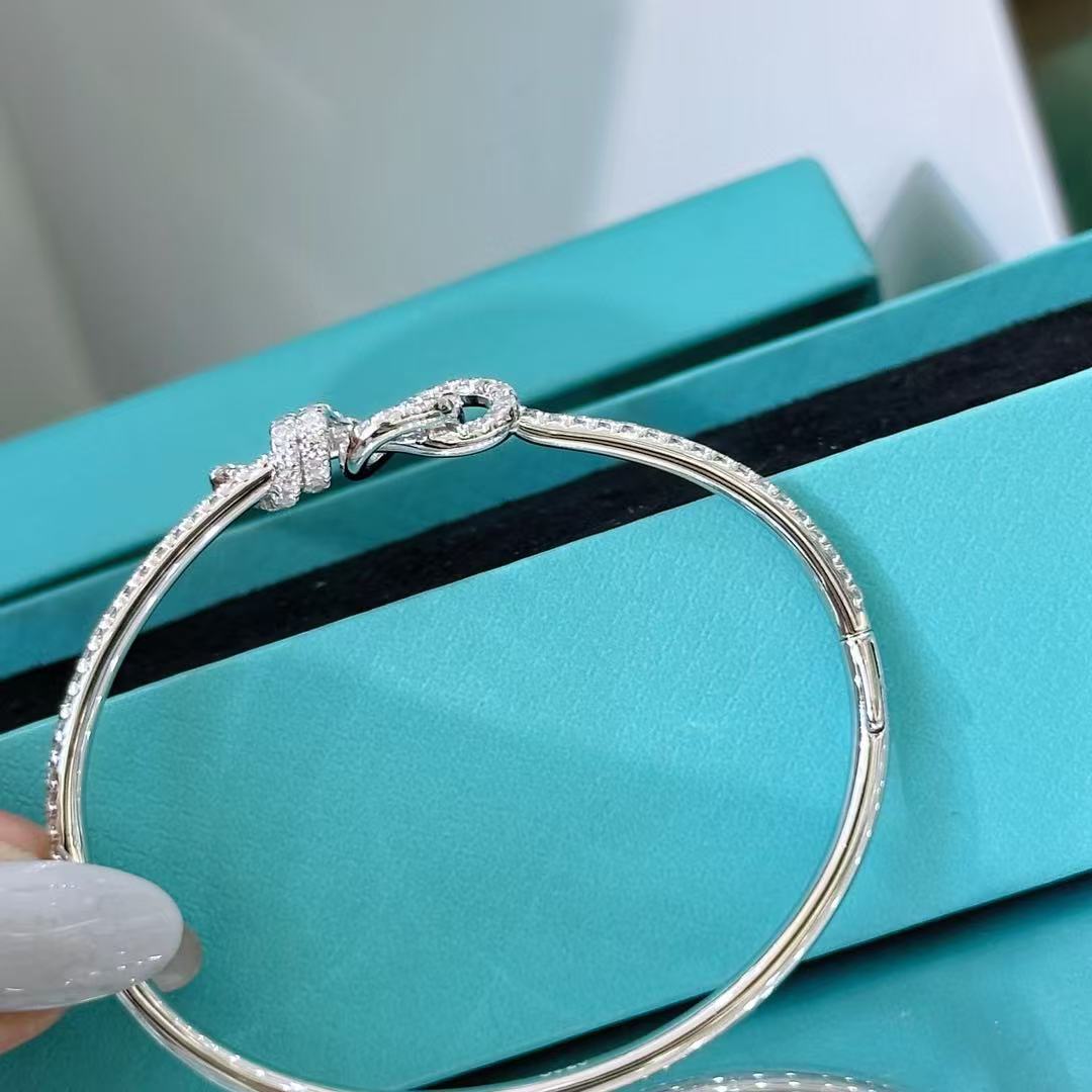 ティファニー ノット ヒンジ ブレスレット プラチナにダイヤモンドをセッティング