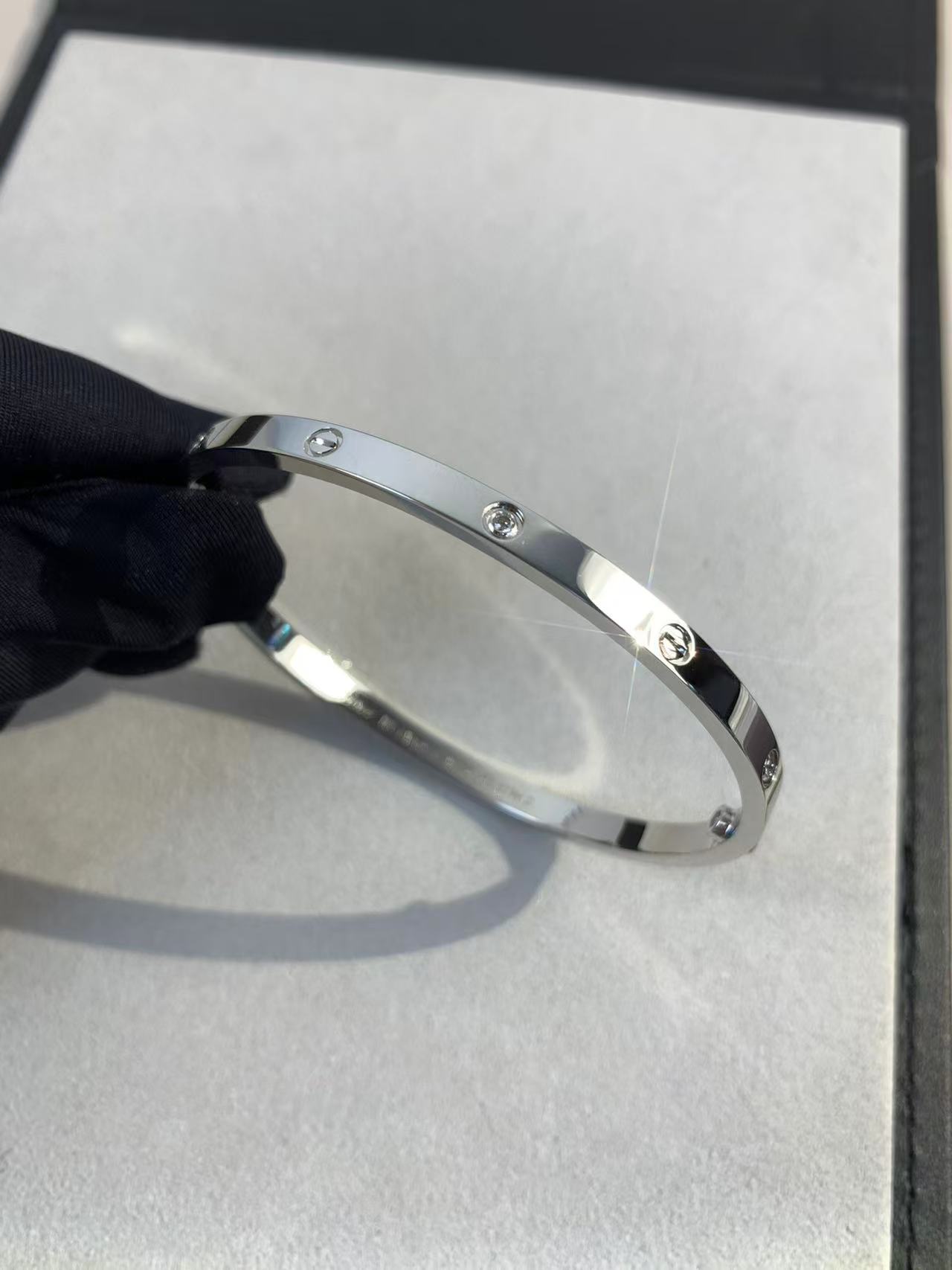 Cartier Love ブレスレット、スモールモデル