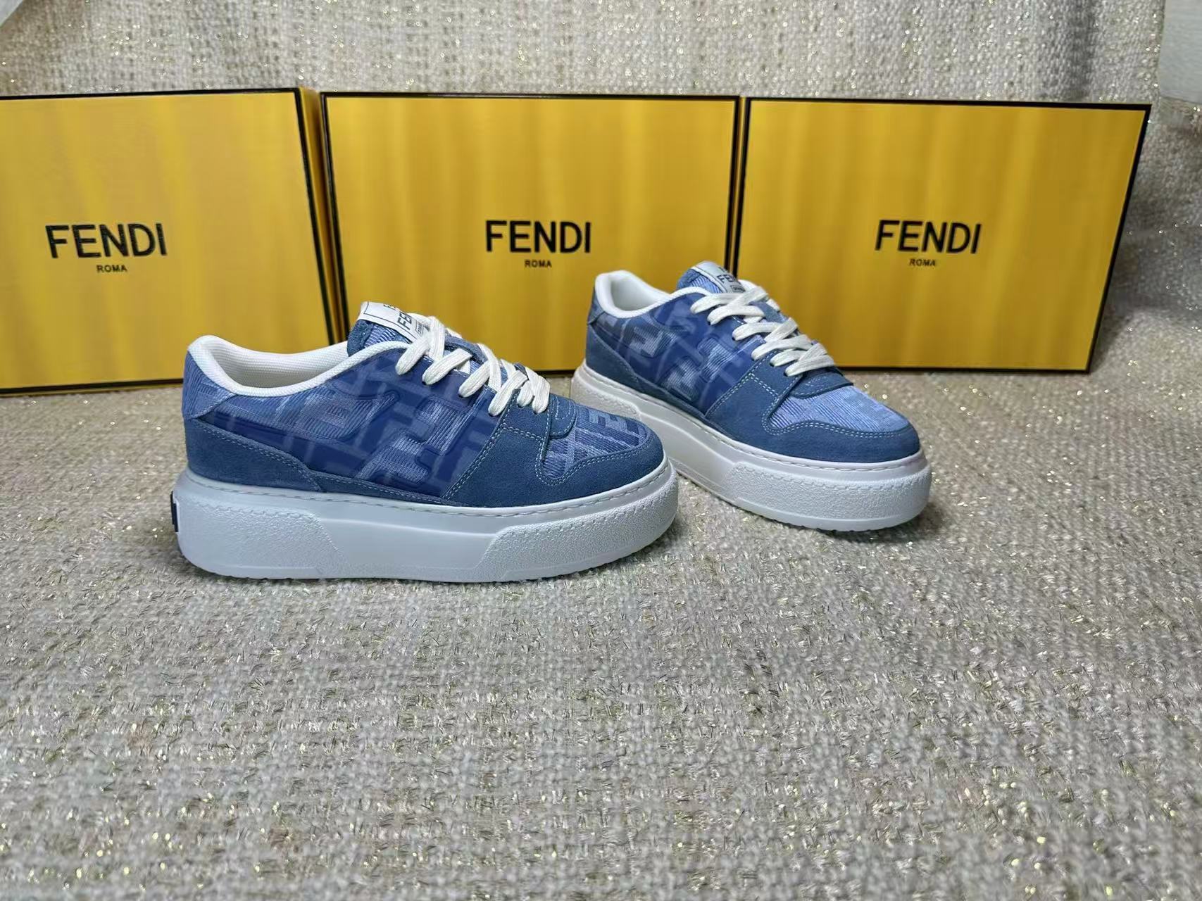 Fendi フェンディ マッチ