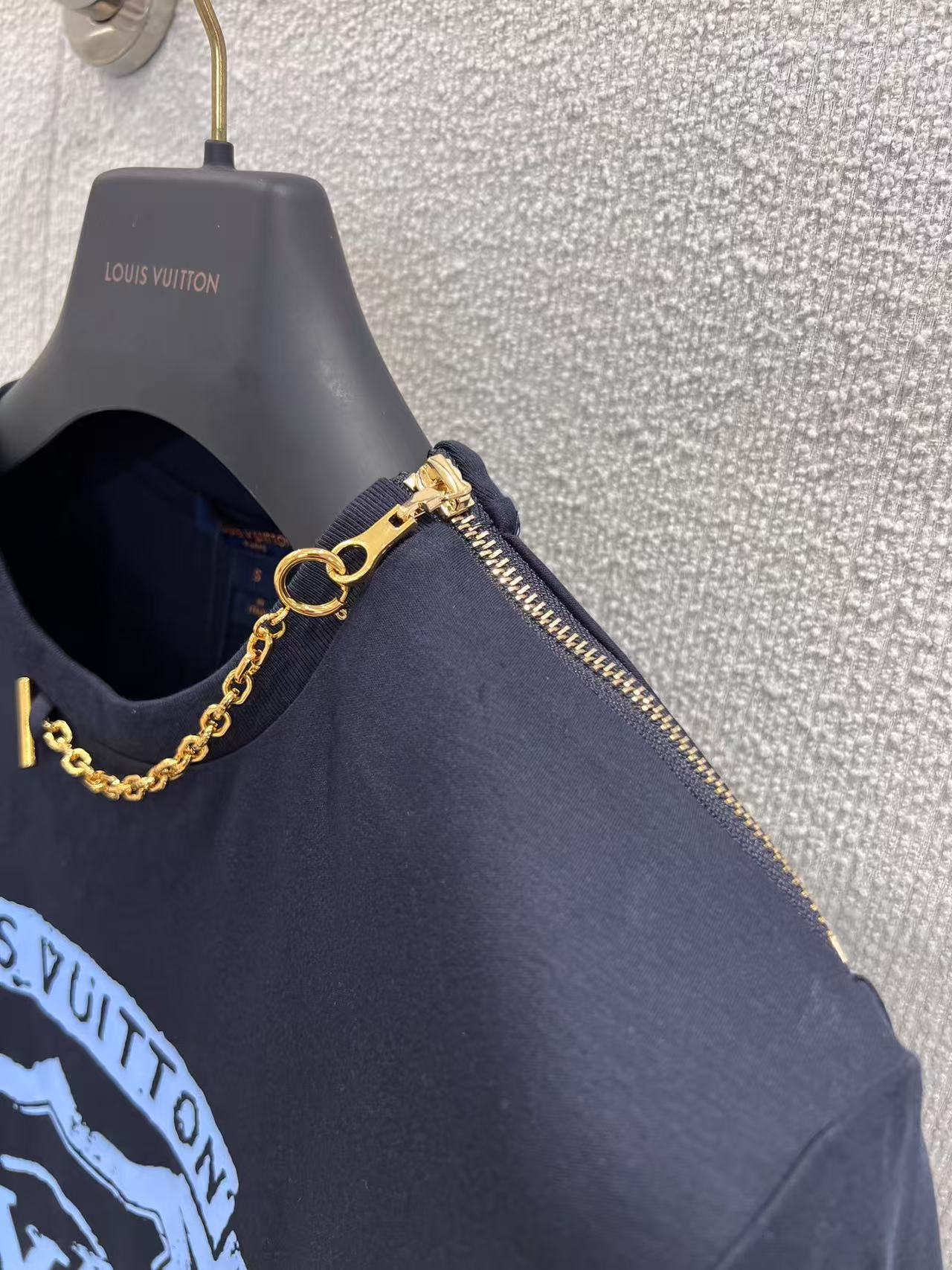 Louis vuitton Tシャツ ウィズ LV クレスト