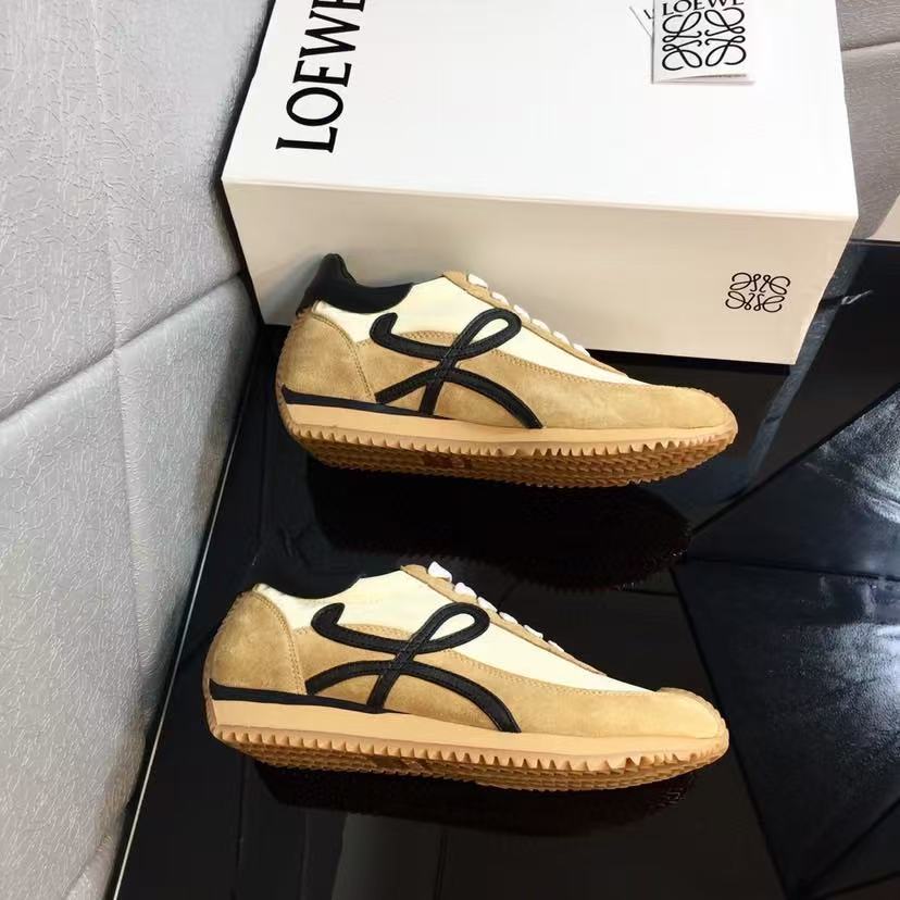 Loewe フローランナー (スエード＆ナイロン)